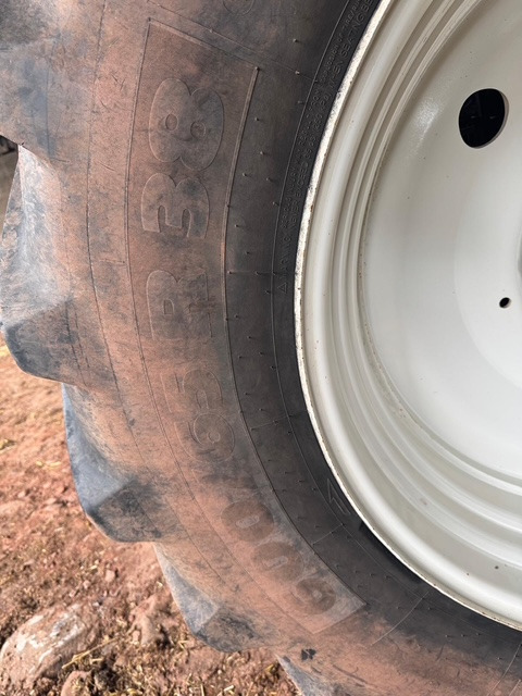 NEW HOLLAND T6.180 - Farm tractor: picture 4 NEW HOLLAND T6.180 - Farm tractor: picture 4