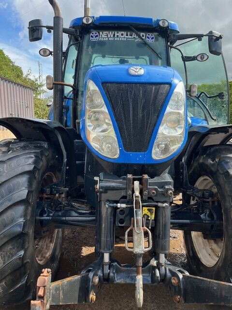 New Holland T7.220 - Farm tractor: picture 1 New Holland T7.220 - Farm tractor: picture 1