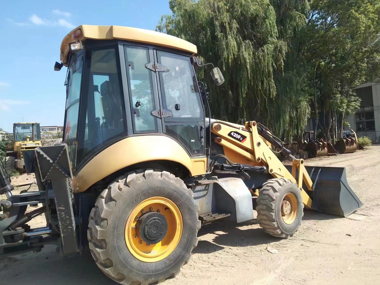 CATERPILLAR 420F - Backhoe loader: picture 3 CATERPILLAR 420F - Backhoe loader: picture 3