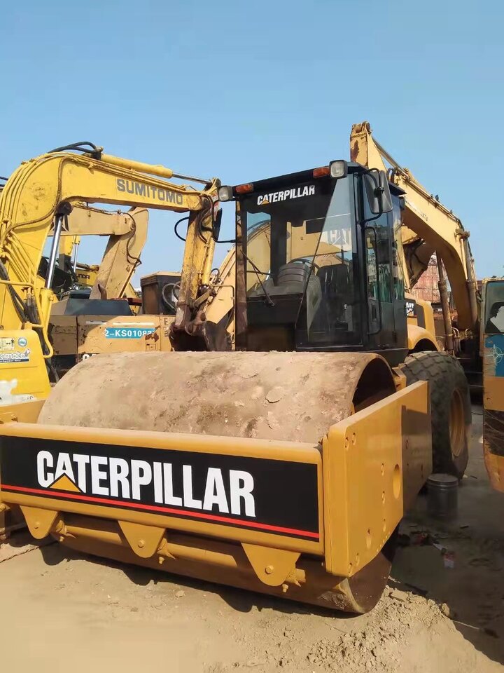 CATERPILLAR CS583D - Roller: picture 2 CATERPILLAR CS583D - Roller: picture 2