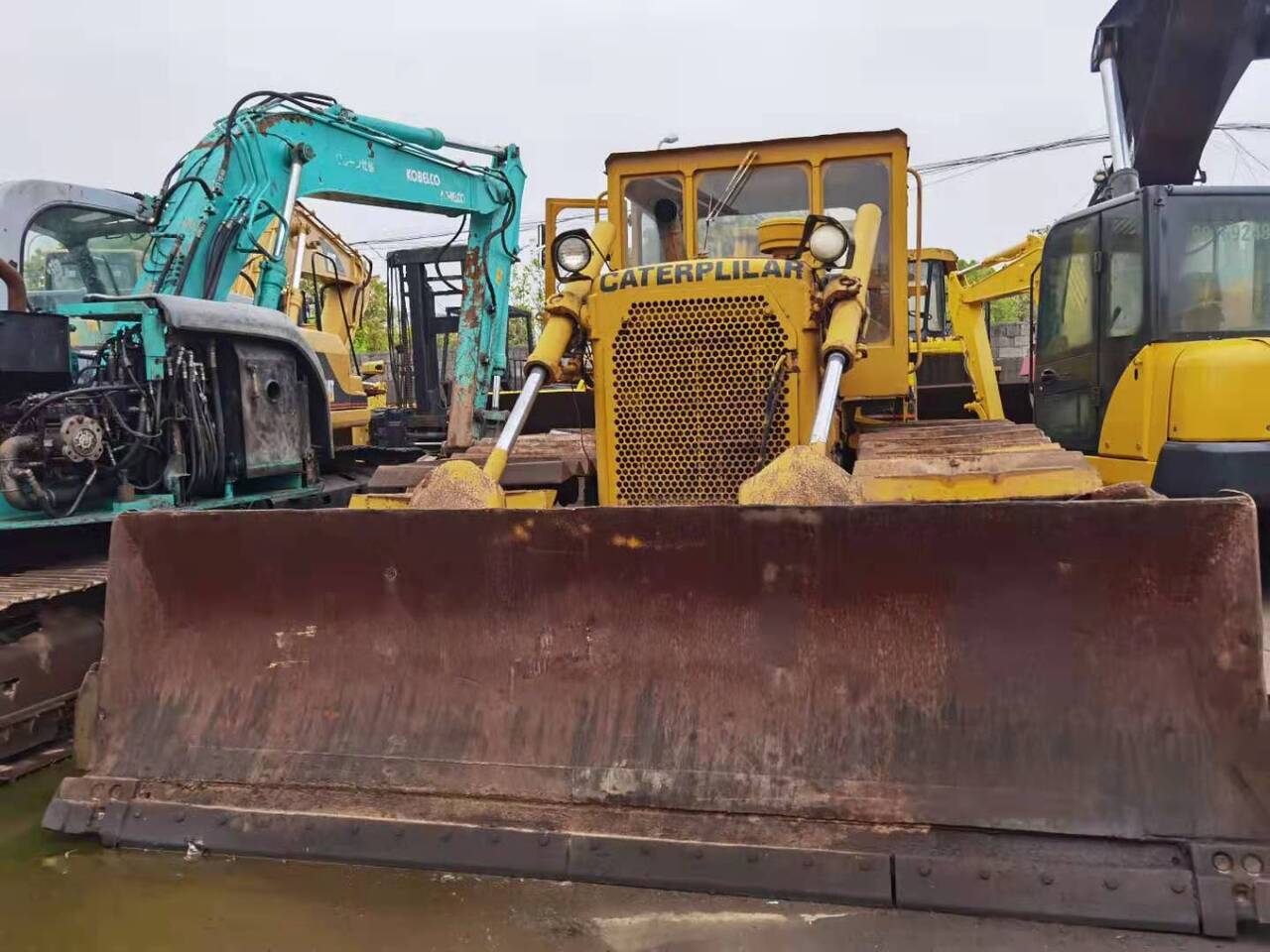 CATERPILLAR D6D - Bulldozer: picture 1 CATERPILLAR D6D - Bulldozer: picture 1