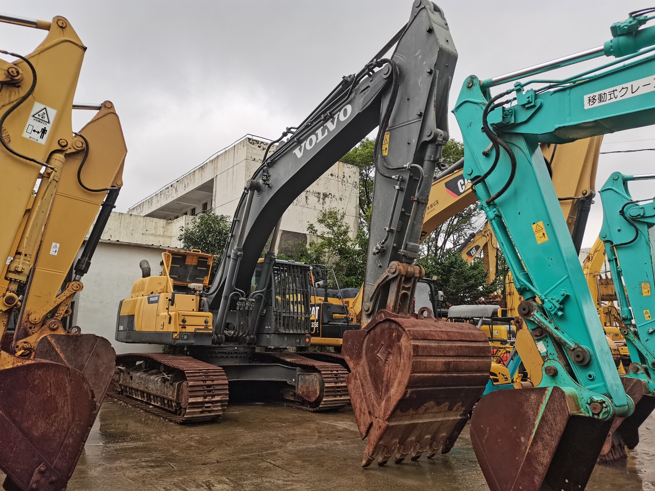 VOLVO EC380DL - Crawler excavator: picture 2 VOLVO EC380DL - Crawler excavator: picture 2