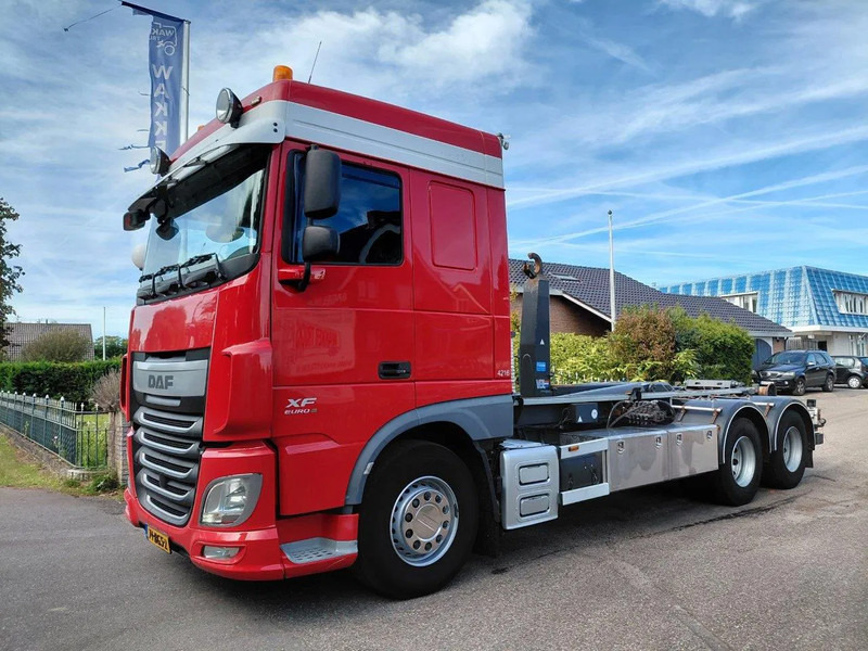 DAF XF 460 Manuel Gearbox 6x2 Container Truck - Hook lift truck: picture 1 DAF XF 460 Manuel Gearbox 6x2 Container Truck - Hook lift truck: picture 1