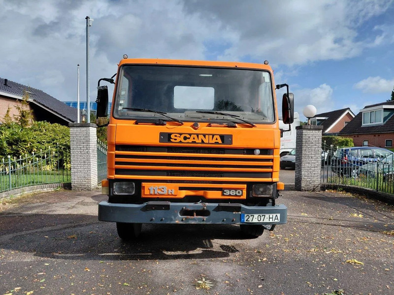 Scania P113-360 6x4 TRUCKHEAD FULL STEEL SPRING BIG AXLES - Tractor unit: picture 2 Scania P113-360 6x4 TRUCKHEAD FULL STEEL SPRING BIG AXLES - Tractor unit: picture 2