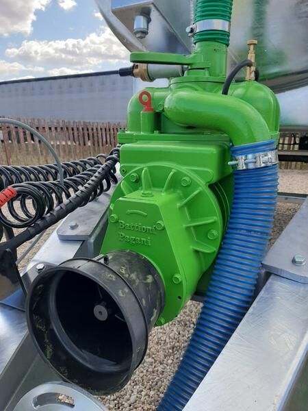 Agro-max New Agro-Max Barrel/ Beczkowóz wóz asenizacyjny 10000 l - Slurry tanker: picture 3 Agro-max New Agro-Max Barrel/ Beczkowóz wóz asenizacyjny 10000 l - Slurry tanker: picture 3