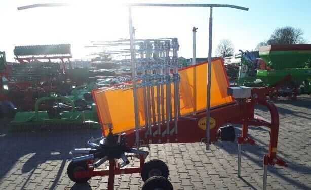 JAR-MET Kreiselschwader/ Rotary rake/ Zgrabiarka karuzelowa 3,5m - Tedder/ Rake: picture 4 JAR-MET Kreiselschwader/ Rotary rake/ Zgrabiarka karuzelowa 3,5m - Tedder/ Rake: picture 4