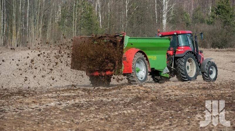 PRONAR NV161/3 - Manure spreader: picture 5 PRONAR NV161/3 - Manure spreader: picture 5