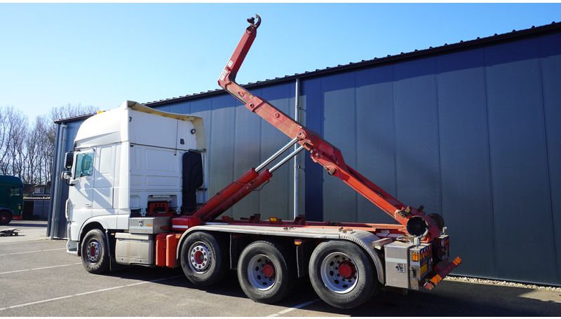DAF XF460 8X2 HOOKARM SYSTEM TRUCK - Hook lift truck: picture 3 DAF XF460 8X2 HOOKARM SYSTEM TRUCK - Hook lift truck: picture 3