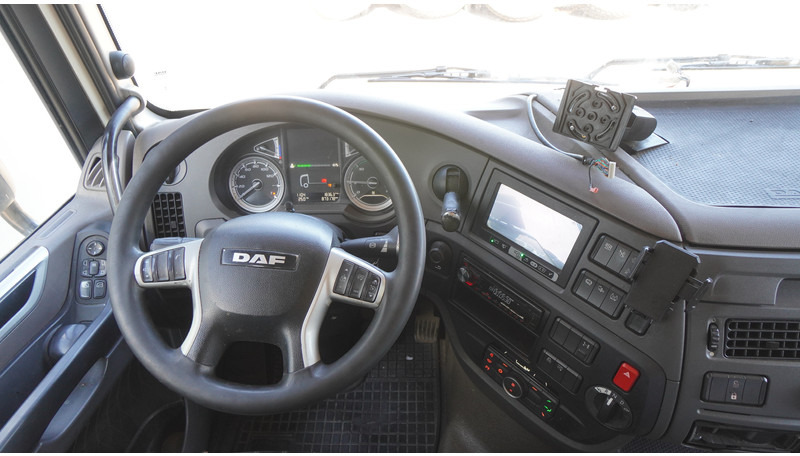 DAF XF450 FTP SC 6X2 SPACECAB - Tractor unit: picture 5 DAF XF450 FTP SC 6X2 SPACECAB - Tractor unit: picture 5