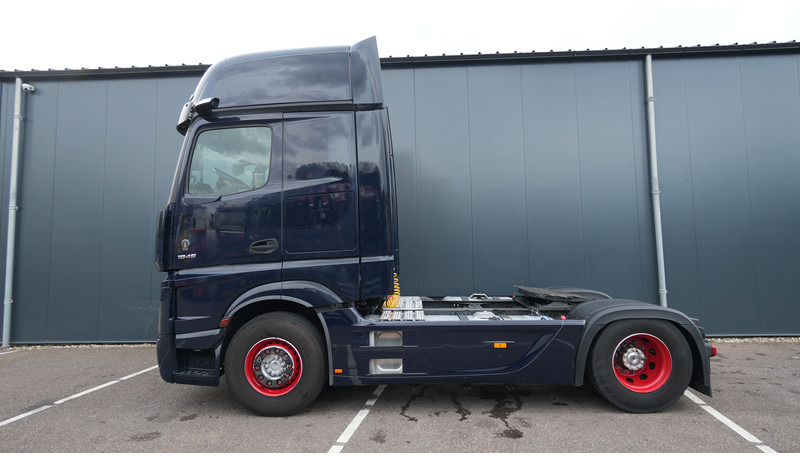 Mercedes-Benz ACTROS 1945 GIGASPACE 684.000KM - Tractor unit: picture 1 Mercedes-Benz ACTROS 1945 GIGASPACE 684.000KM - Tractor unit: picture 1