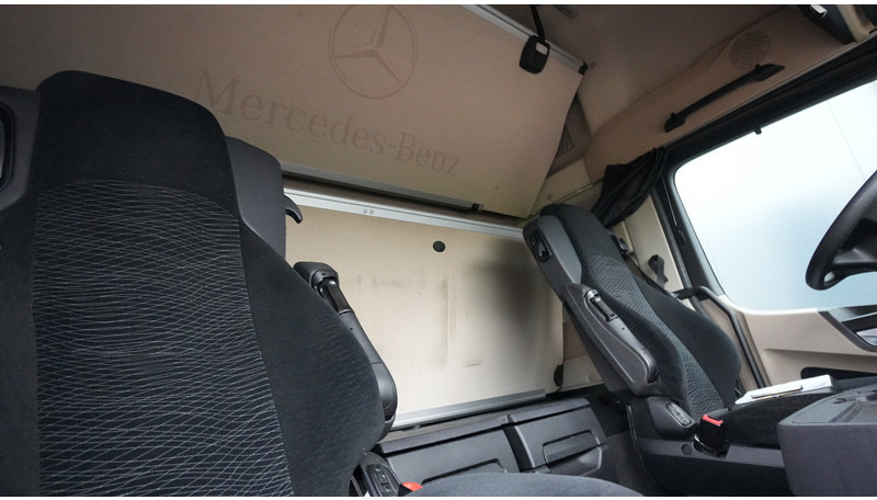 Tractor unit Mercedes-Benz ACTROS 1945 GIGASPACE 684.000KM: picture 6