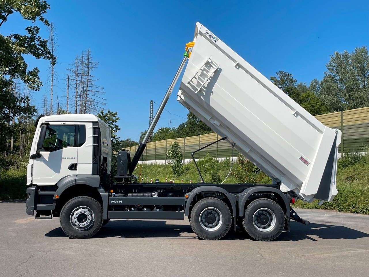 Tipper MAN TGS 33.440 6x4/Euro6e EuromixMTP Mulden-Kipper: picture 10