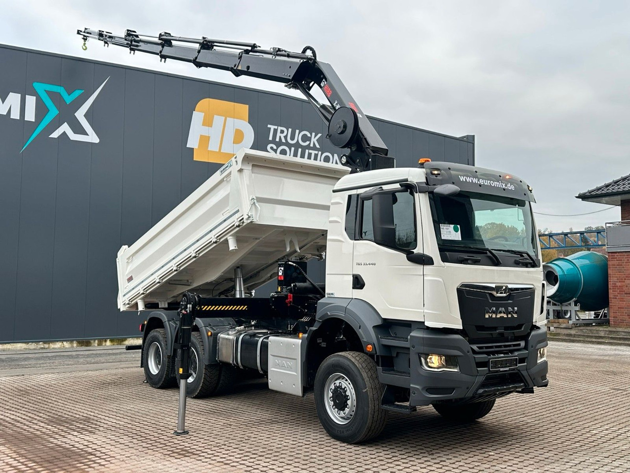 Lease a  MAN TGS 33.440 6x6 /3-Seiten- Kipper / Kran HIAB 302 MAN TGS 33.440 6x6 /3-Seiten- Kipper / Kran HIAB 302: picture 11