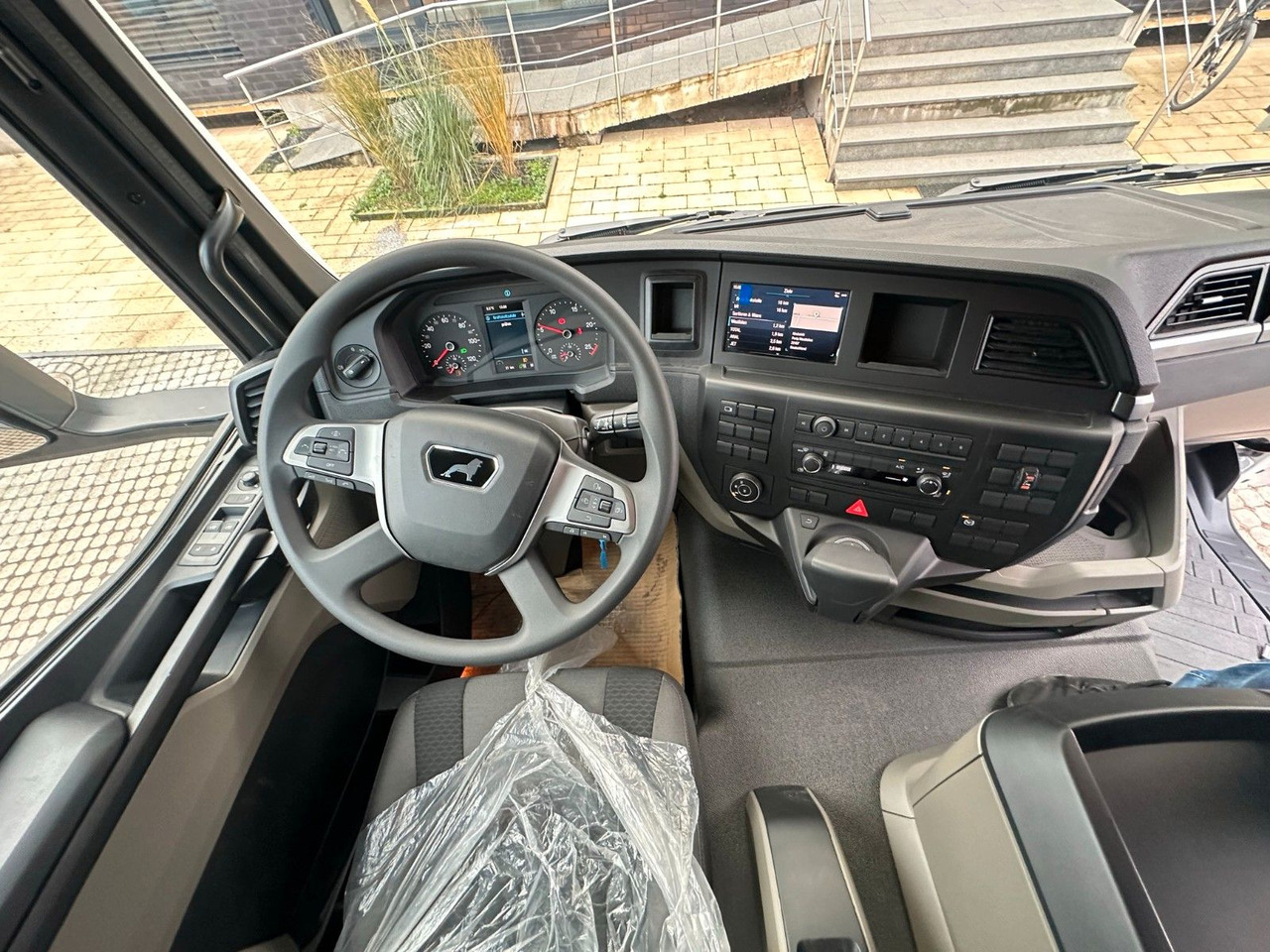 Lease a  MAN TGS 33.440 6x6 /3-Seiten- Kipper / Kran HIAB 302 MAN TGS 33.440 6x6 /3-Seiten- Kipper / Kran HIAB 302: picture 29