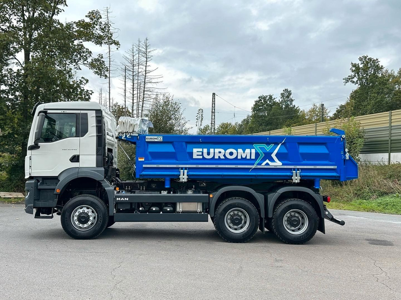 MAN TGS 33.440 6x6 /Euro6 3-Seiten-Kipper EuromixMTP - Tipper: picture 3 MAN TGS 33.440 6x6 /Euro6 3-Seiten-Kipper EuromixMTP - Tipper: picture 3