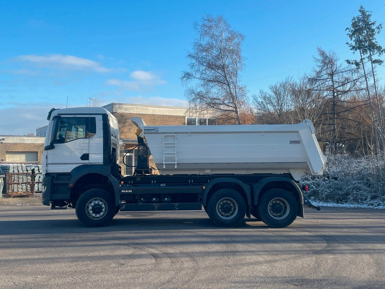 MAN TGS 33.440 6x6 /Euro6e Mulden-Kipper EuromixMTP - Tipper: picture 4 MAN TGS 33.440 6x6 /Euro6e Mulden-Kipper EuromixMTP - Tipper: picture 4