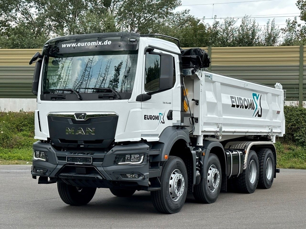 MAN TGS 35.480 8x4 EuromixMTP 3-Seiten-Kipper - Tipper: picture 2 MAN TGS 35.480 8x4 EuromixMTP 3-Seiten-Kipper - Tipper: picture 2