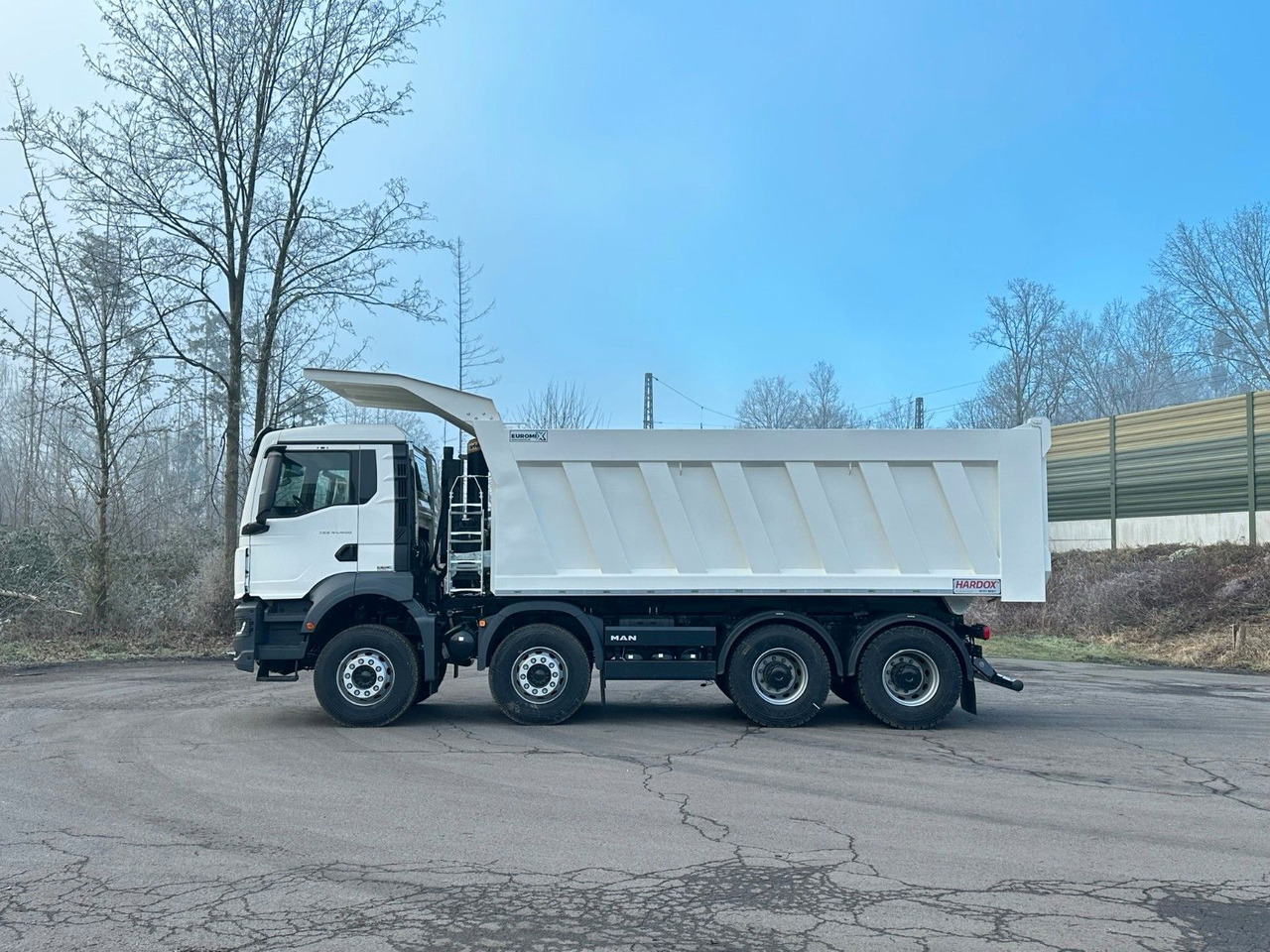 MAN TGS 41.400 8x4 / EUROMIX MTP 23m³/ Eckige Mulde MAN TGS 41.400 8x4 / EUROMIX MTP 23m³/ Eckige Mulde - Tipper: picture 2 MAN TGS 41.400 8x4 / EUROMIX MTP 23m³/ Eckige Mulde MAN TGS 41.400 8x4 / EUROMIX MTP 23m³/ Eckige Mulde - Tipper: picture 2