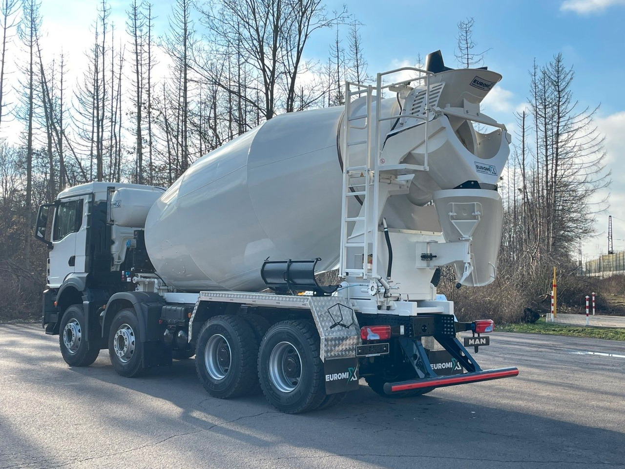 MAN TGS 41.400 8x4 / EuromixMTP EM 10m³ R / EURO 2 - Concrete mixer truck: picture 5 MAN TGS 41.400 8x4 / EuromixMTP EM 10m³ R / EURO 2 - Concrete mixer truck: picture 5