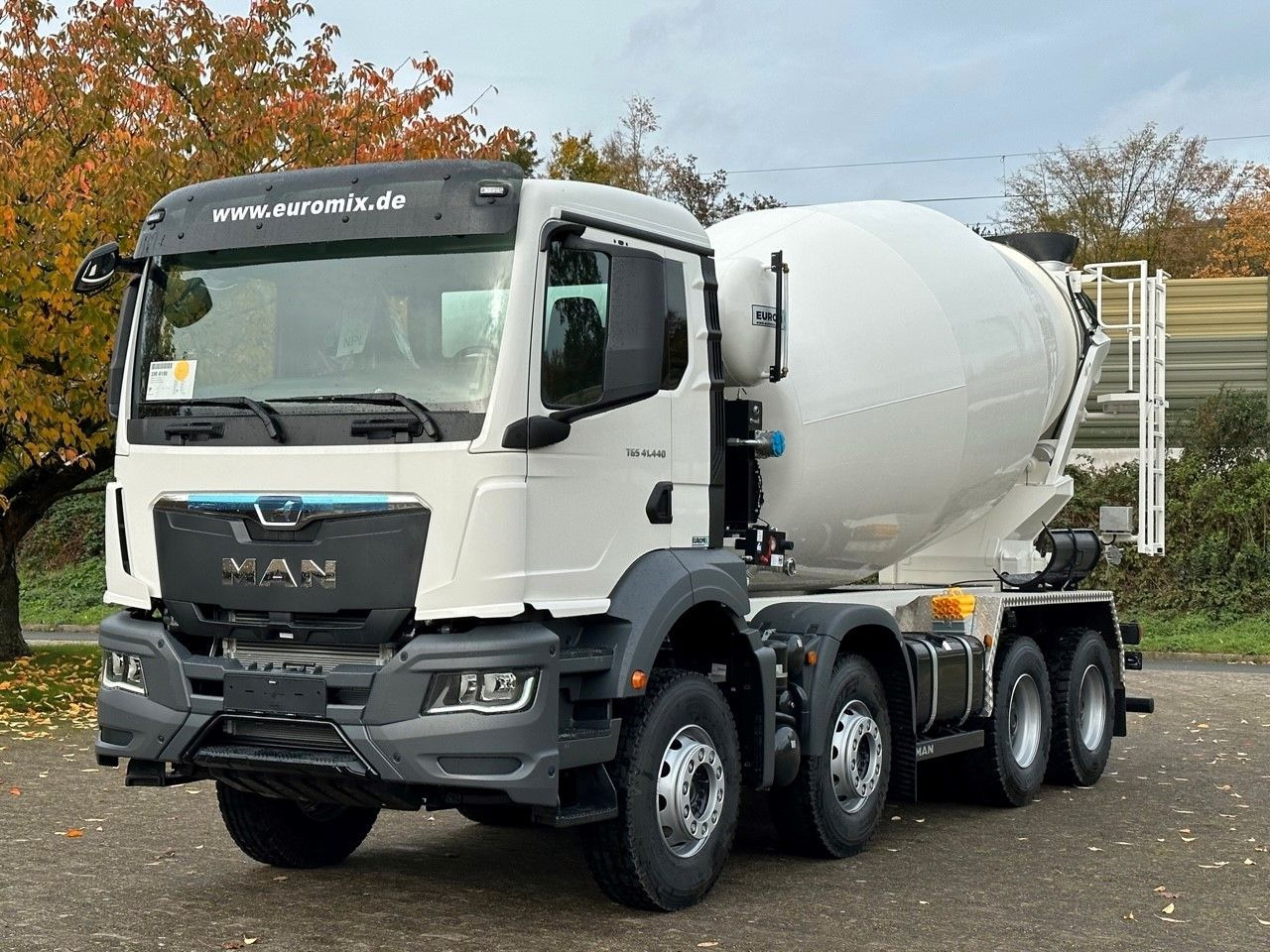 MAN TGS 41.440 8x4 /Euro6e Euromix EM 12 R MAN TGS 41.440 8x4 /Euro6e Euromix EM 12 R - Concrete mixer truck: picture 3 MAN TGS 41.440 8x4 /Euro6e Euromix EM 12 R MAN TGS 41.440 8x4 /Euro6e Euromix EM 12 R - Concrete mixer truck: picture 3