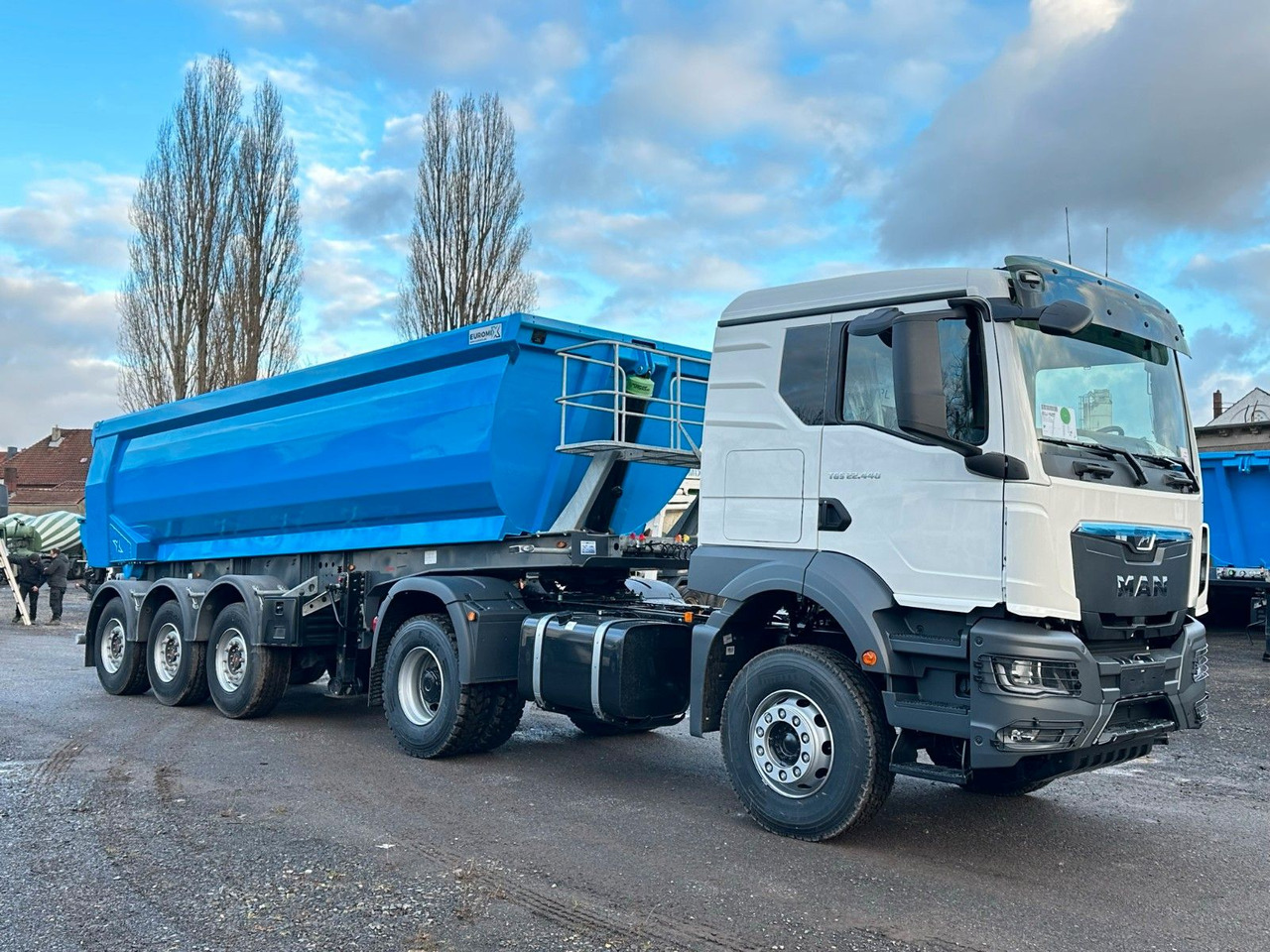MAN TGS 22.440 4x2 Euro 2 EuromixMTP Kipper 27m³ MAN TGS 22.440 4x2 Euro 2 EuromixMTP Kipper 27m³ - Tractor unit: picture 1 MAN TGS 22.440 4x2 Euro 2 EuromixMTP Kipper 27m³ MAN TGS 22.440 4x2 Euro 2 EuromixMTP Kipper 27m³ - Tractor unit: picture 1