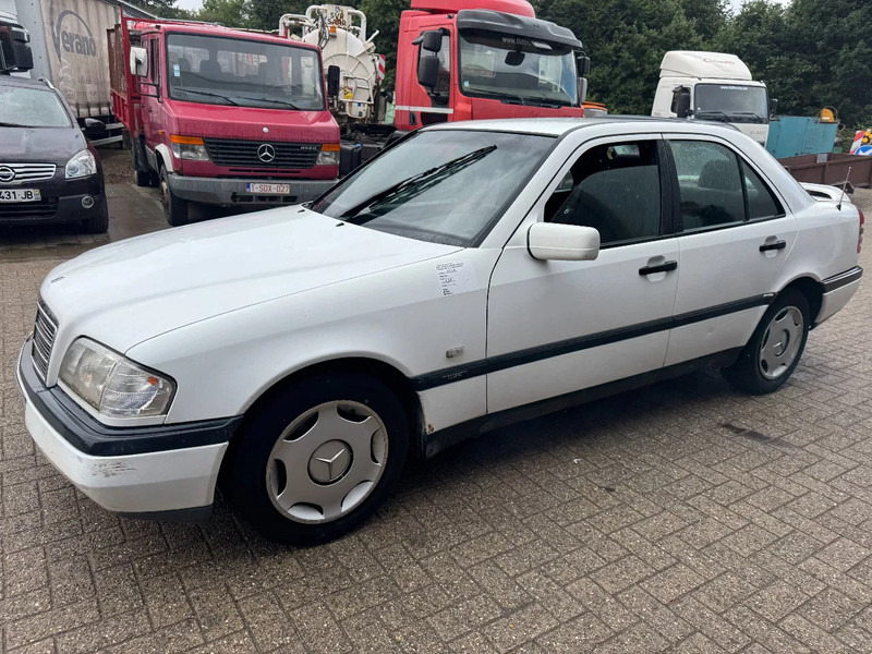 Mercedes-Benz C-Klasse **C250DIESEL** - Sedan: picture 1 Mercedes-Benz C-Klasse **C250DIESEL** - Sedan: picture 1