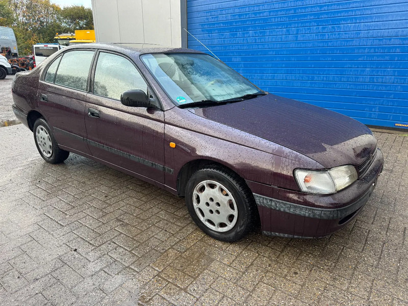 Toyota Carina E **2.0 PETROL-ESSENCE** - Sedan: picture 1 Toyota Carina E **2.0 PETROL-ESSENCE** - Sedan: picture 1