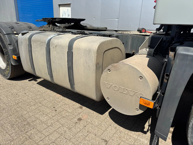 Volvo FH 12.420 **MANUAL GEARBOX-FRENCH TRUCK-GLOBE** - Tractor unit: picture 4 Volvo FH 12.420 **MANUAL GEARBOX-FRENCH TRUCK-GLOBE** - Tractor unit: picture 4