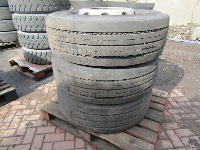 315/70/22.5 ‘ALCOA'(4) MICHELIN STEER PATTERN – 4 PIECE SET - Tire for Truck: picture 3 315/70/22.5 ‘ALCOA'(4) MICHELIN STEER PATTERN – 4 PIECE SET - Tire for Truck: picture 3