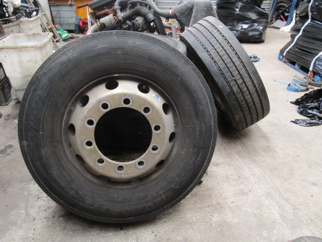 ALCOA 315/70/22.5 WHEELS AND TYRES FITTED MICHELIN FRONT STEER TYRES (2018 13/14mm TREAD, 32mm STUD HOLE) - Tire for Truck: picture 1 ALCOA 315/70/22.5 WHEELS AND TYRES FITTED MICHELIN FRONT STEER TYRES (2018 13/14mm TREAD, 32mm STUD HOLE) - Tire for Truck: picture 1