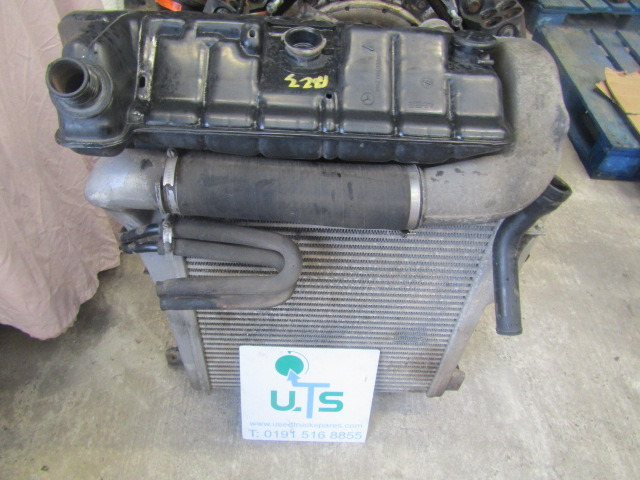 MERCEDES ATEGO 1823 RADIATOR / INTERCOOLER - Radiator for Truck: picture 2 MERCEDES ATEGO 1823 RADIATOR / INTERCOOLER - Radiator for Truck: picture 2