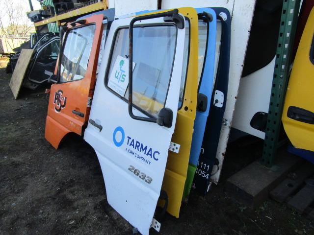 MERCEDES ATEGO/AXOR COMPLETE DOORS - Cab and interior for Truck: picture 5 MERCEDES ATEGO/AXOR COMPLETE DOORS - Cab and interior for Truck: picture 5