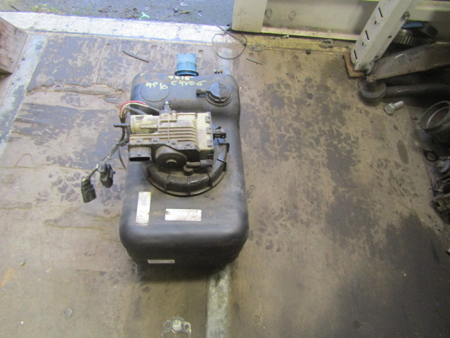 MITSUBISHI FUSO 7C15 AD BLUE TANK COMPLETE P/NO ML212662 - Fuel tank for Truck: picture 2 MITSUBISHI FUSO 7C15 AD BLUE TANK COMPLETE P/NO ML212662 - Fuel tank for Truck: picture 2