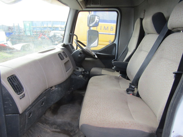RENAULT MIDLUM DXI 7.5T CAB (2013) - Cab for Truck: picture 3 RENAULT MIDLUM DXI 7.5T CAB (2013) - Cab for Truck: picture 3