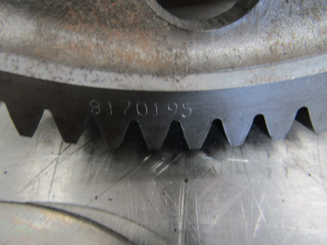 VOLVO FH D12 D TIMING GEARS (SET) P/NO 8170197/8170195 - Engine and parts for Truck: picture 2 VOLVO FH D12 D TIMING GEARS (SET) P/NO 8170197/8170195 - Engine and parts for Truck: picture 2