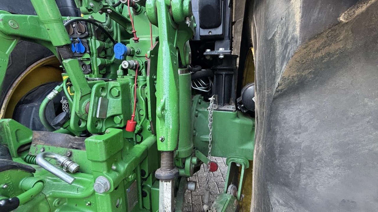 John Deere 6R195 TRAKTOR - Farm tractor: picture 2 John Deere 6R195 TRAKTOR - Farm tractor: picture 2