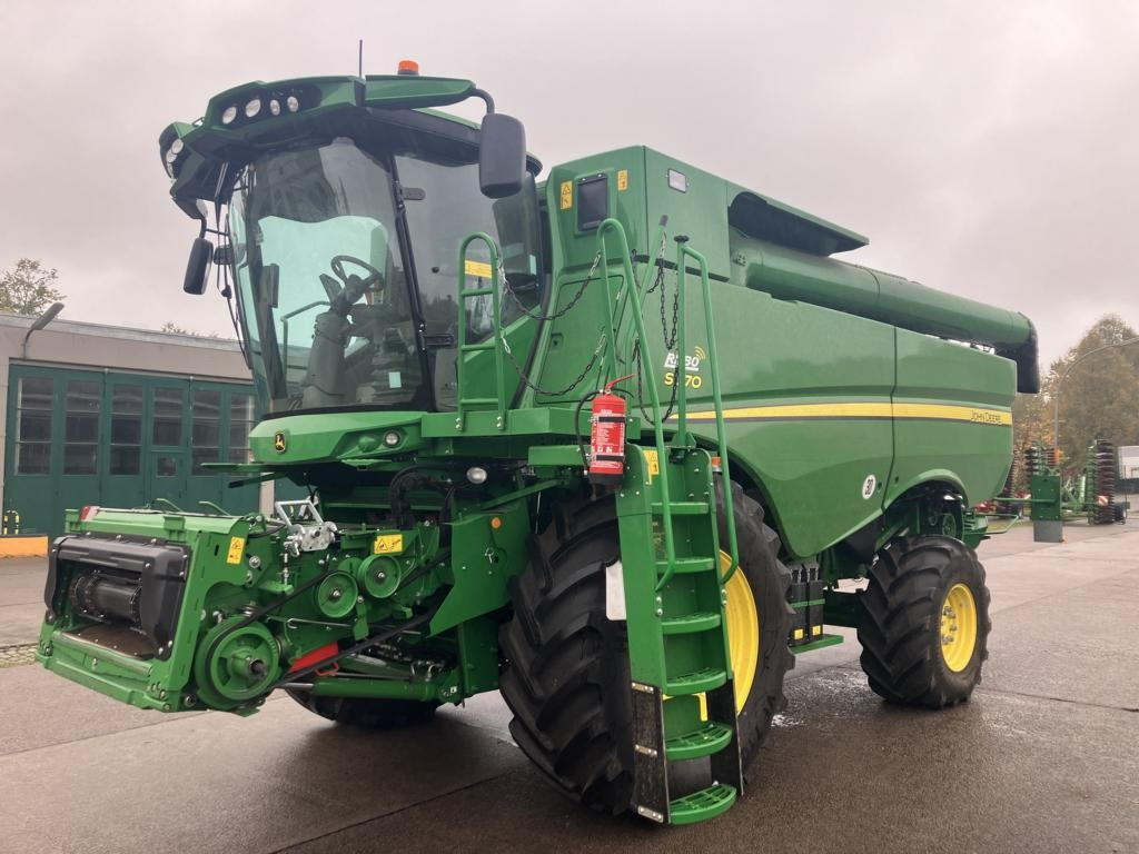 John Deere S770-MÄHDRESCHER MY2023 - Combine harvester: picture 1 John Deere S770-MÄHDRESCHER MY2023 - Combine harvester: picture 1