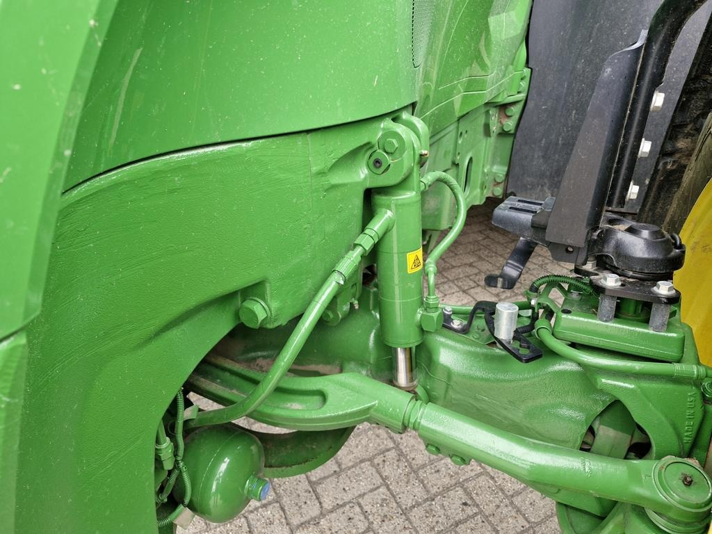 John Deere TRAKTOR 7R330 - Farm tractor: picture 5 John Deere TRAKTOR 7R330 - Farm tractor: picture 5