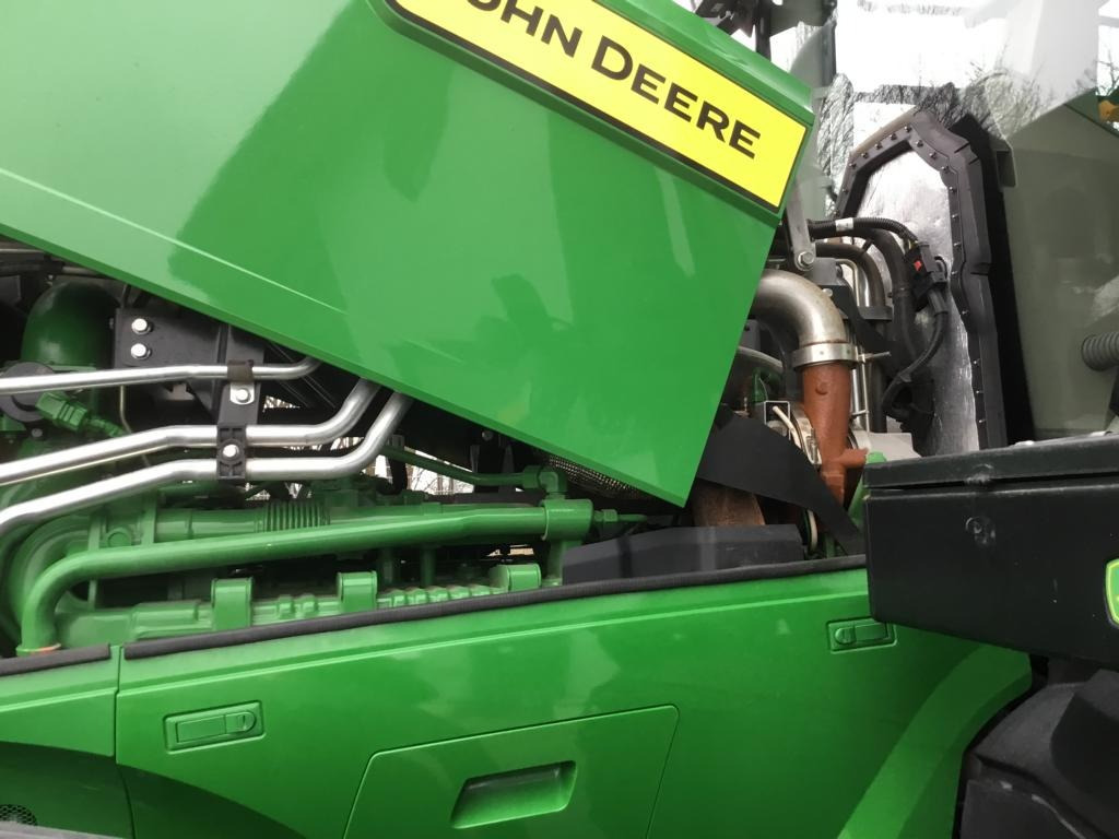 John Deere TRAKTOR 7R330 - Farm tractor: picture 5 John Deere TRAKTOR 7R330 - Farm tractor: picture 5