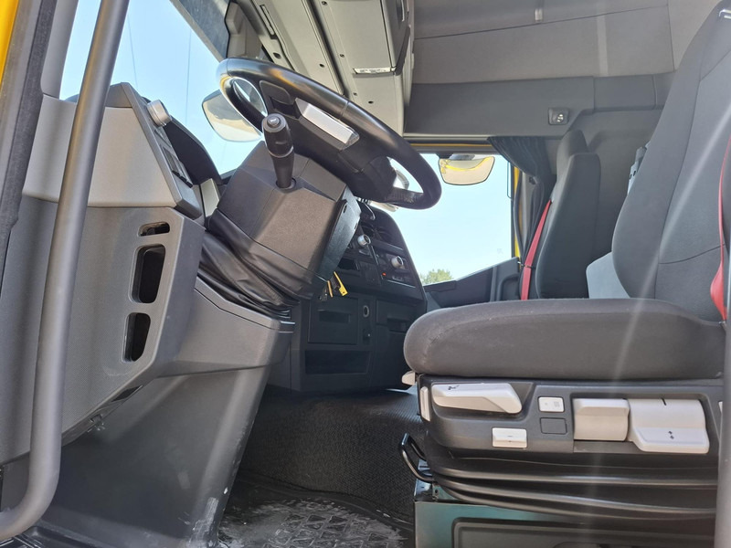 Renault T - Tractor unit: picture 4 Renault T - Tractor unit: picture 4