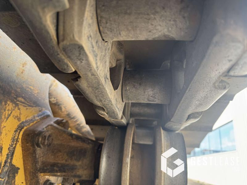 Crawler loader Caterpillar 963D: picture 9