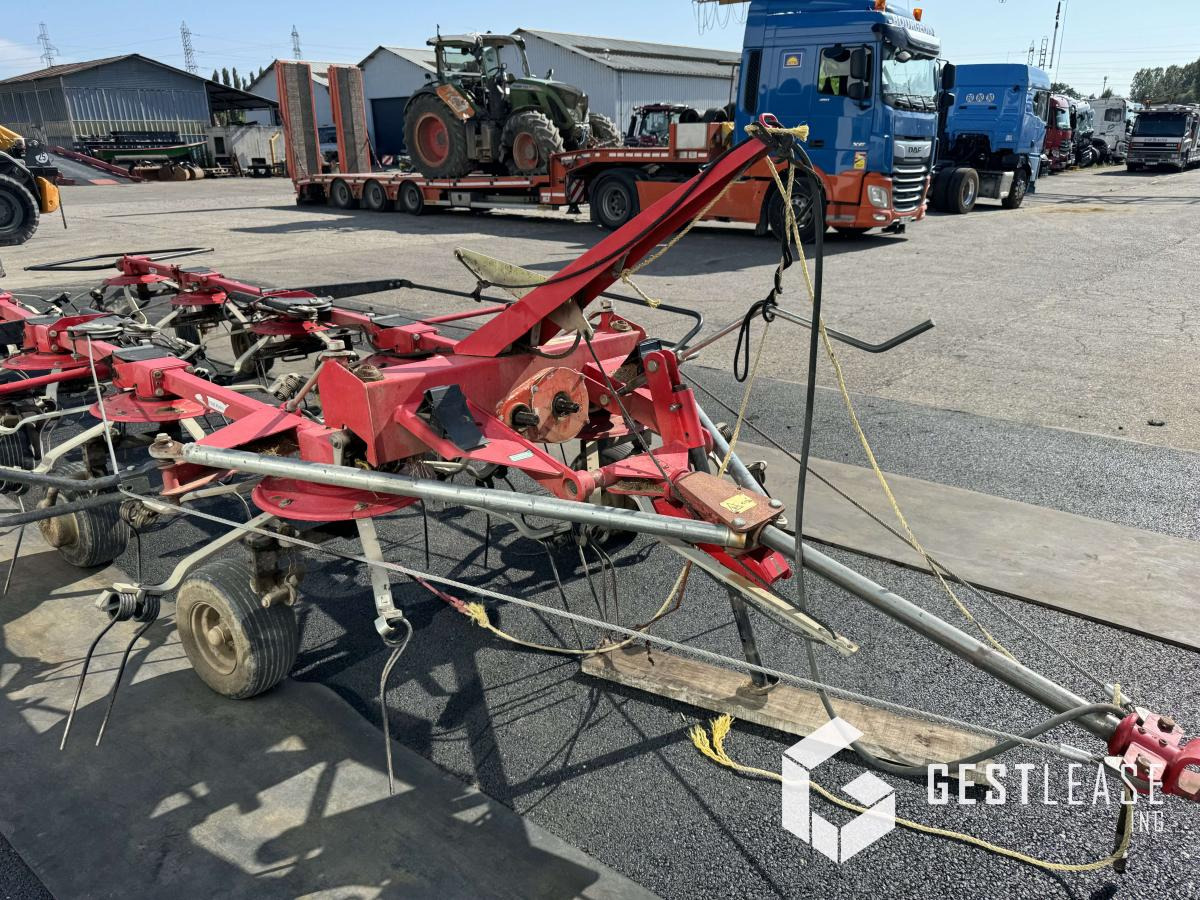 FELLA TH1300 HYDRO - Tedder/ Rake: picture 5 FELLA TH1300 HYDRO - Tedder/ Rake: picture 5