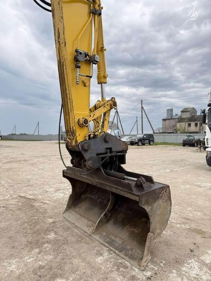 Crawler excavator Komatsu PC 190 LC-8: picture 9