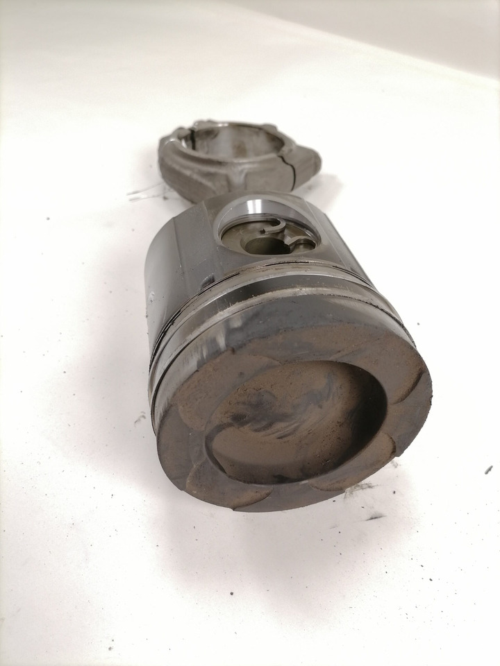 MAN Connecting rod + piston 51024006030 - Piston/ Ring/ Bushing for Truck: picture 3 MAN Connecting rod + piston 51024006030 - Piston/ Ring/ Bushing for Truck: picture 3