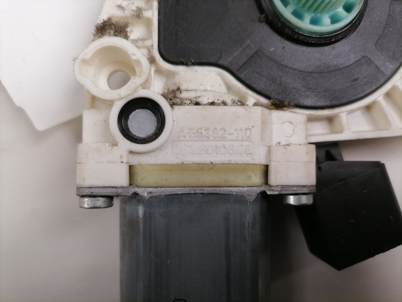 Mercedes-Benz Glass lift A55382110 - Window and parts for Truck: picture 3 Mercedes-Benz Glass lift A55382110 - Window and parts for Truck: picture 3