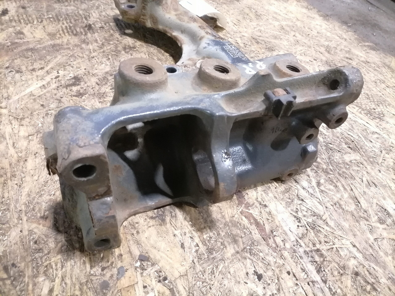 Scania Bracket 1375802 - Frame/ Chassis for Truck: picture 3 Scania Bracket 1375802 - Frame/ Chassis for Truck: picture 3