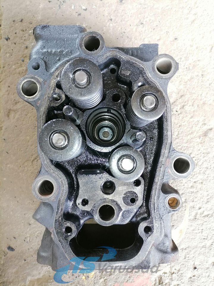 Scania Cylinder head, XPI 1921303 - Cylinder head for Truck: picture 3 Scania Cylinder head, XPI 1921303 - Cylinder head for Truck: picture 3