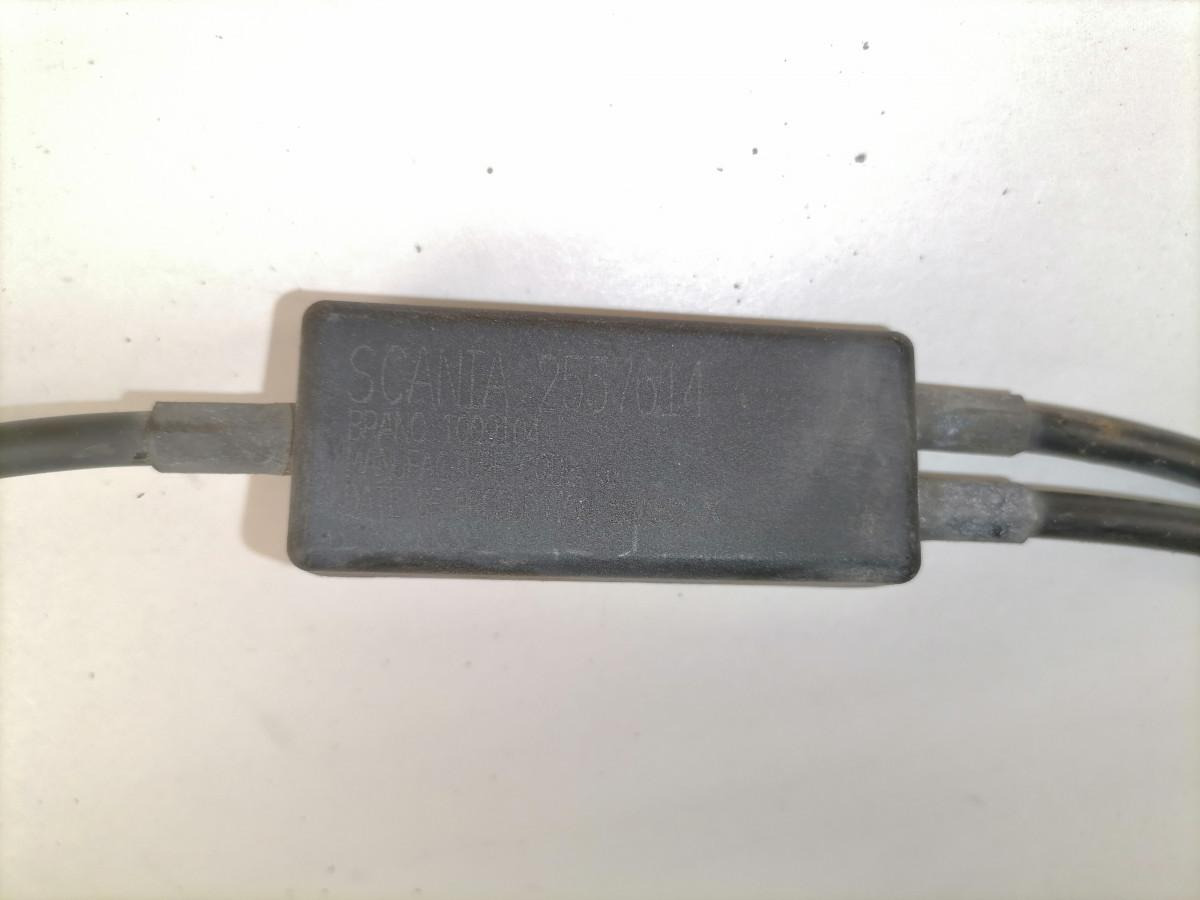 Scania Iluvõre lukk 2557614 - Grill for Truck: picture 4 Scania Iluvõre lukk 2557614 - Grill for Truck: picture 4