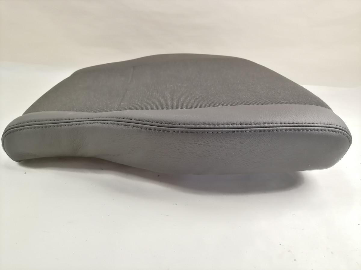 Scania Istmepadi (taastatud) 2189697 - Seat for Truck: picture 3 Scania Istmepadi (taastatud) 2189697 - Seat for Truck: picture 3