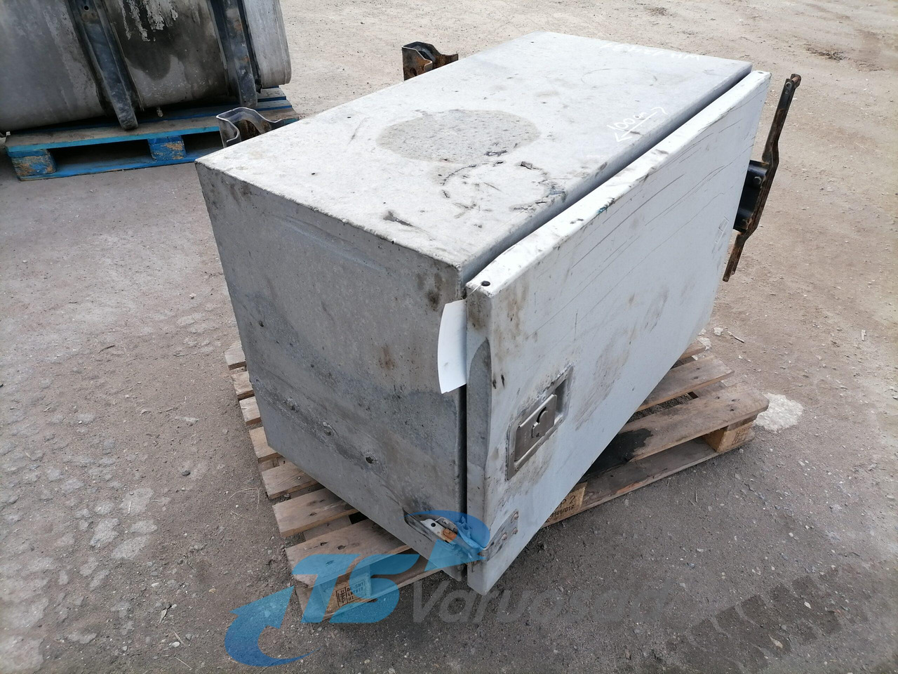 Scania Tool box - Universal part for Truck: picture 2 Scania Tool box - Universal part for Truck: picture 2